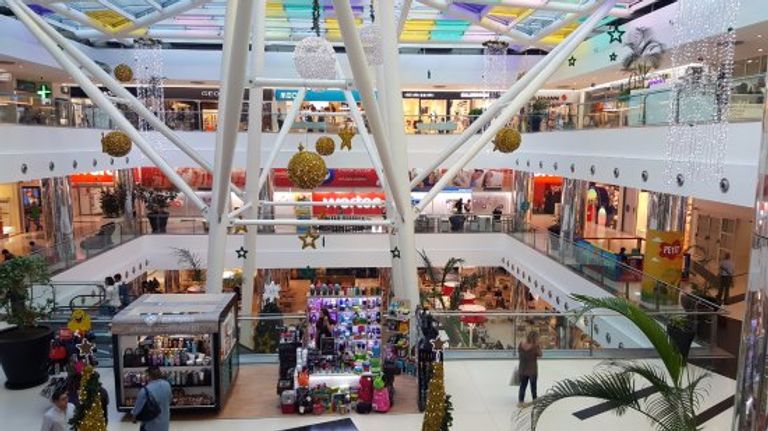 مركز تسوق "La Vie Funchal" أحد أفضل أماكن التسوق في فونشال السياحة في فونشال… أجمل الإطلالات وأفضل 8 أنشطة سياحية