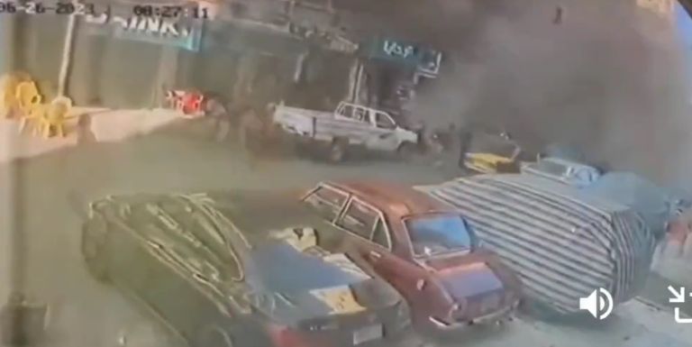 العقار المنهار