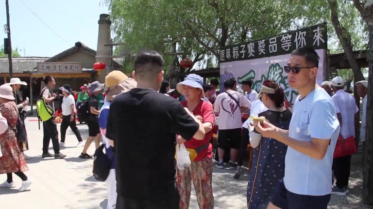 احتفالات عيد قوراب التنين