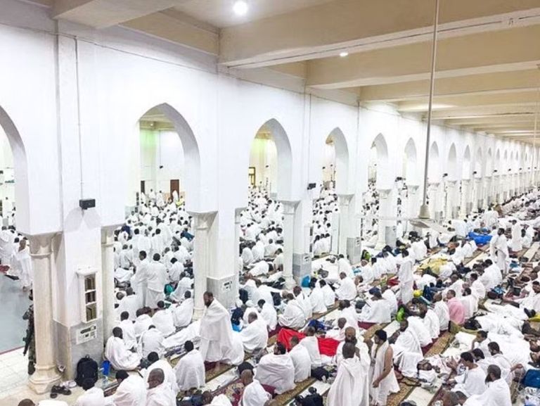 الحجاج في مسجد نمرة