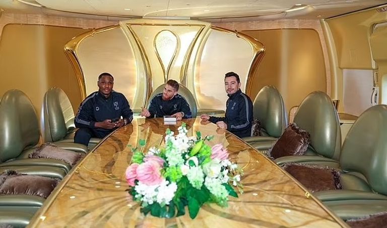 طائرة الهلال السعودي