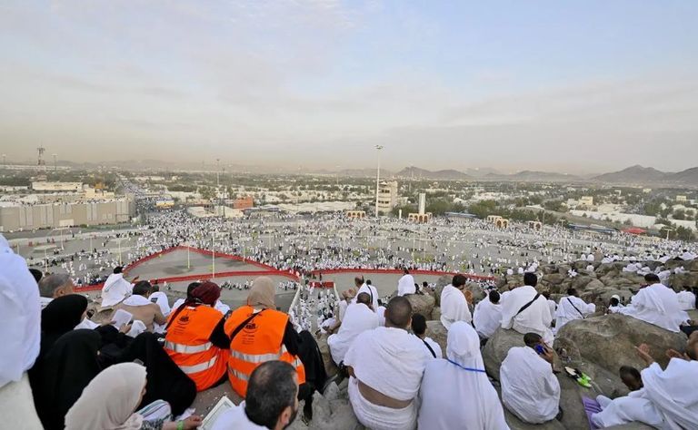 الحجاج في المشاعر المقدسة