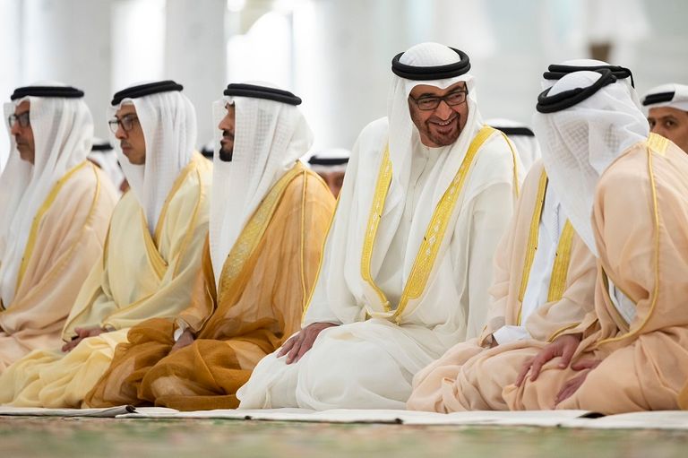 الشيخ محمد بن زايد آل نهيان وبعض الشيوخ في صلاة عيد الأضحى