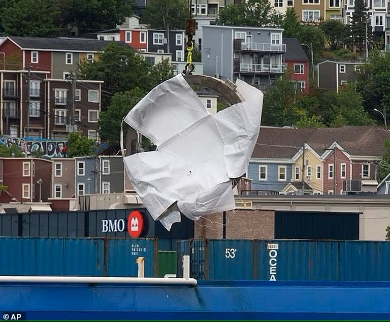 حطام الغواصة تيتان الغواصة تيتان