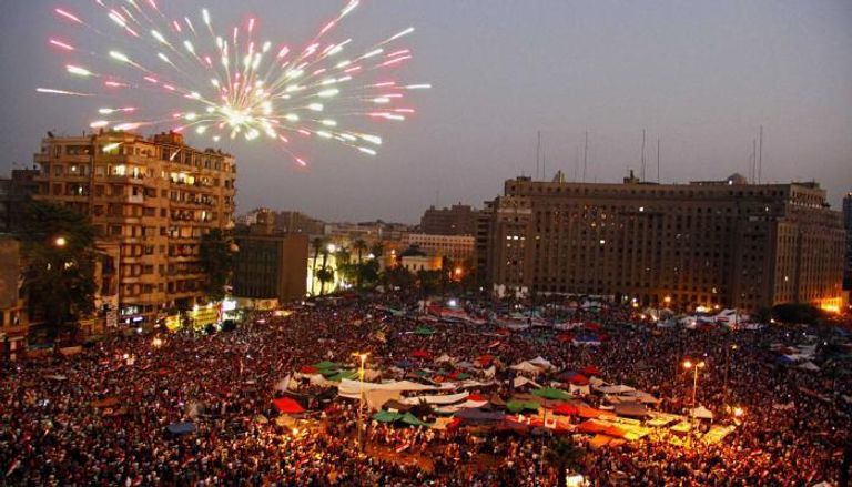 احتفالات في أحد ميادين مصر بإزاحة الرئيس الإخواني الراحل محمد مرسي