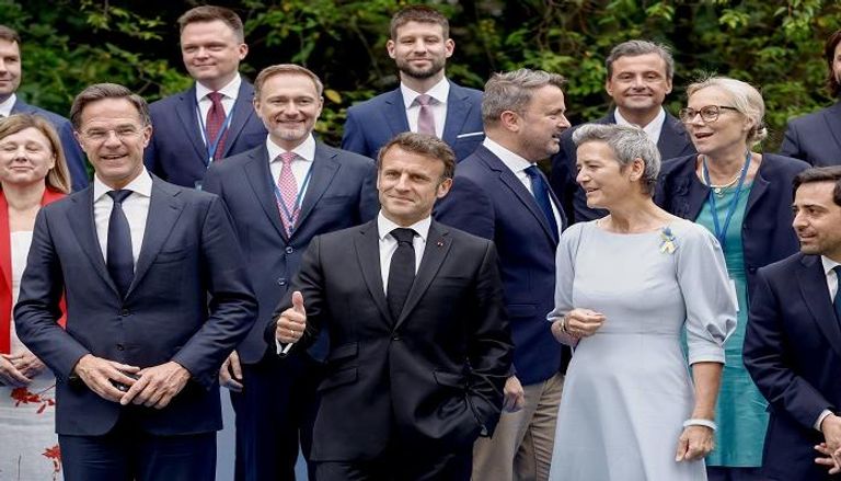 صورة جماعية لقادة أوروبا على هامش قمة بروكسل - فرانس برس