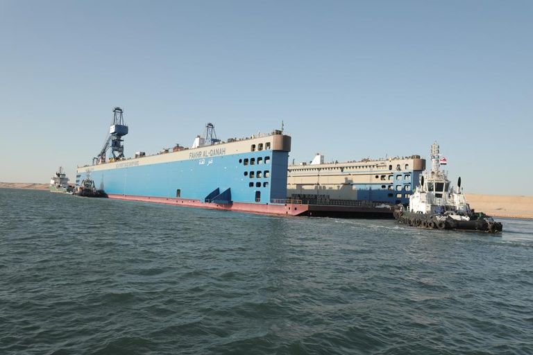 الحوض العائم فخر القناة  الحوض العائم فخر القناة