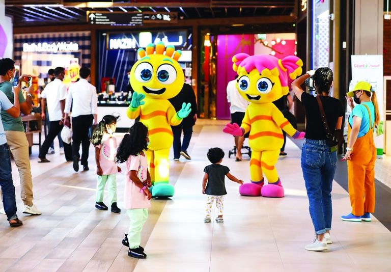 جانب من الاحتفالات بعيد الأضحى في الإمارات