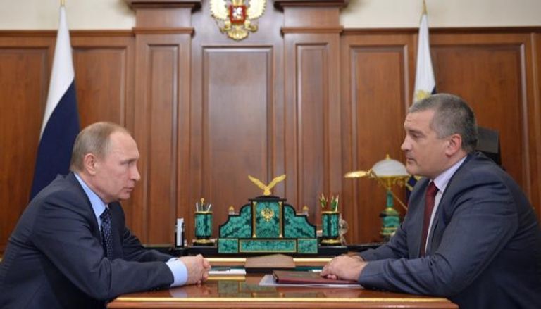 حاكم القرم في اجتماع مع الرئيس بوتين- أرشيفية