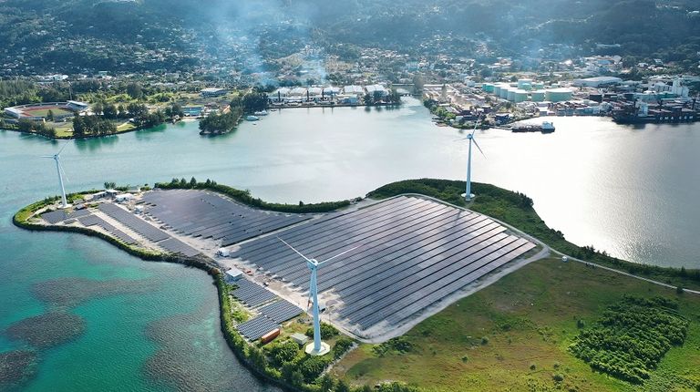 محطة إل دي رومانفيل للطاقة الشمسية في سيشل مجمع محمد بن زايد للطاقة الشمسية في توغو