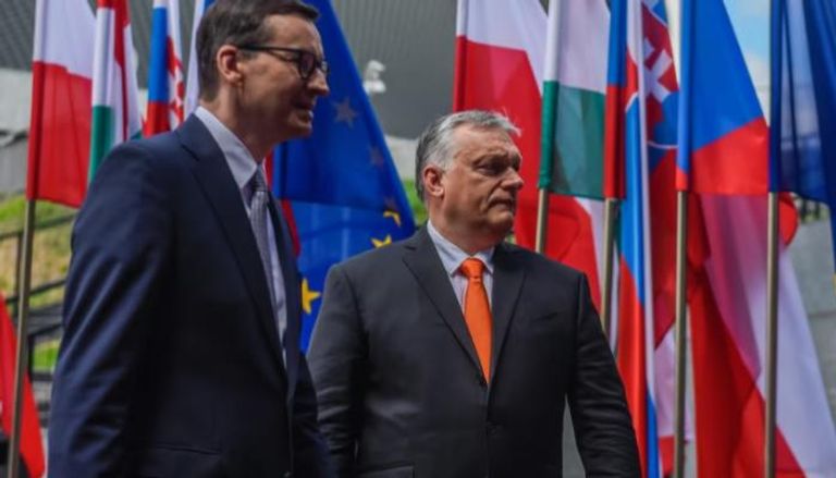 رئيسا وزراء المجر وبولندا المناهضين للهجرة 