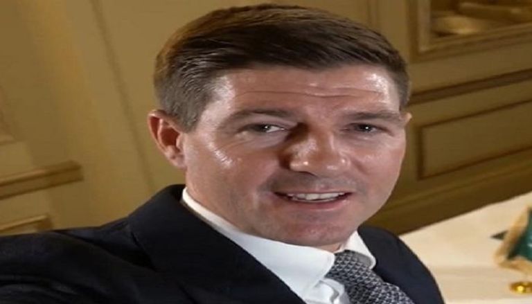ستيفن جيرارد مدرب الاتفاق السعودي الجديد