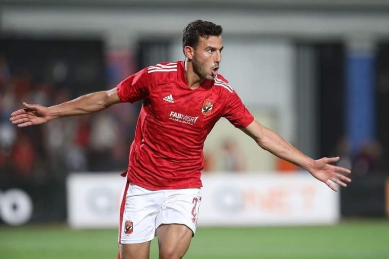 حمدي فتحي لاعب الأهلي المصري حمدي فتحي لاعب الأهلي المصري