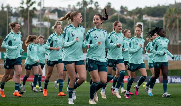منتخب ألمانيا يستعد لكأس العالم للسيدات 2023 منتخب ألمانيا يحلم بحصد لقب كأس العالم للسيدات