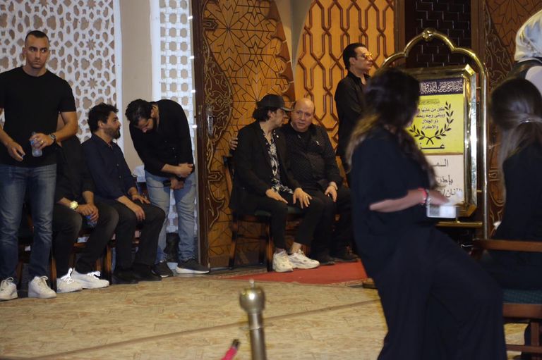 محمد منير من عزاء علاء عبدالخالق