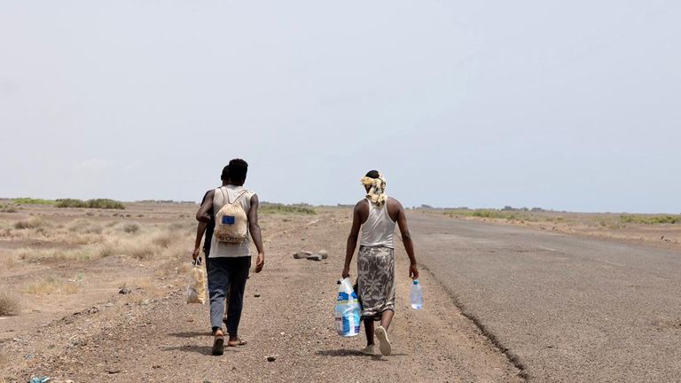 حافلة مهاجرين