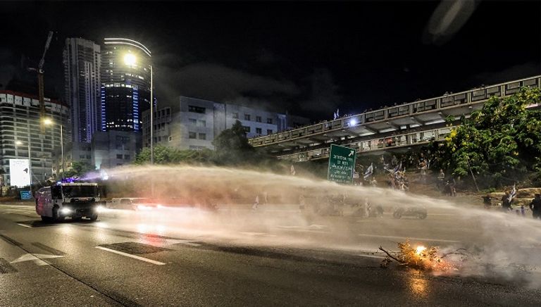 جانب من احتجاج آلاف الإسرائيليين في الشوارع ضد الإصلاح القضائي - رويترز
