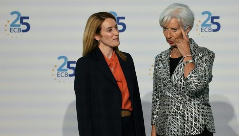 كريستين لاغارد رئيسة البنك المركزي الأوروبي وروبرتا ميتسولا