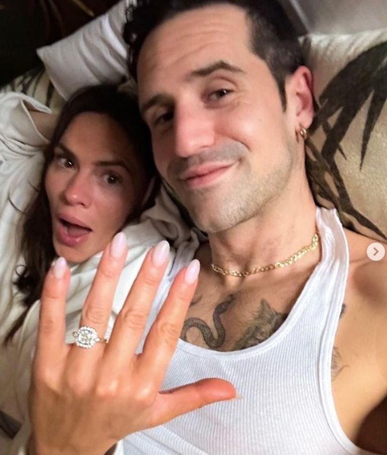 هايلي أتويل وتوم كروز