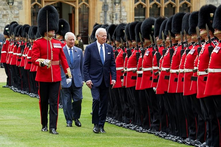 بايدن وتشارلز في قلعة وندسور بايدن وتشارلز في قلعة وندسور