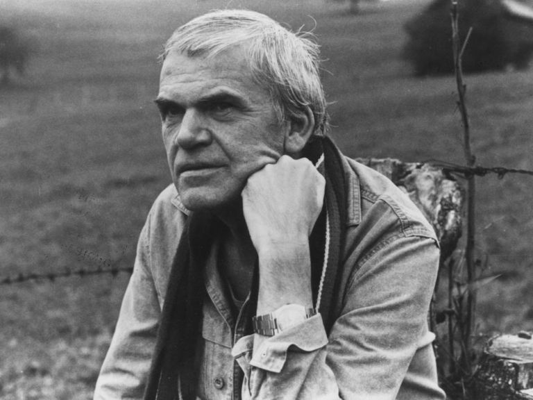 الكاتب ميلان كونديرا