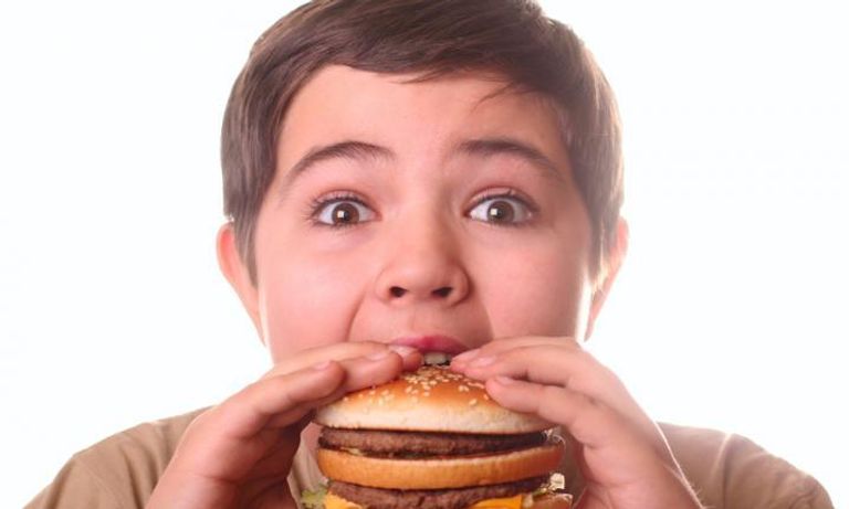 شيوع رضاء خادع عن الوزن بين مراهقي العالم