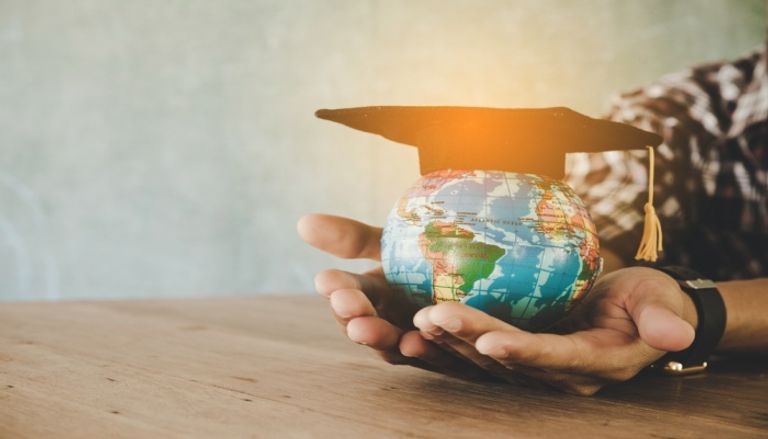 مميزات الدراسة في الخارج