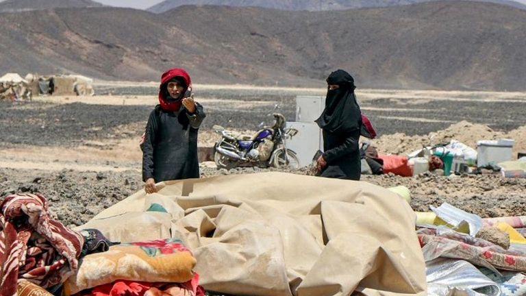 طفلان في أحد مخيمات مأرب - أرشيفية