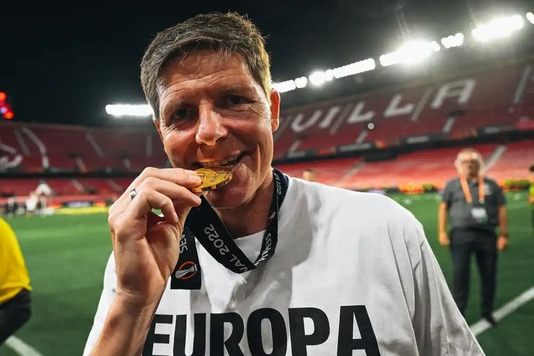 أوليفر غلاسنر أوليفر غلاسنر وتشافي