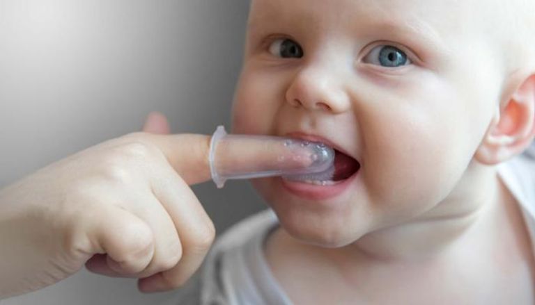  يمكن للطفل تناول الأطعمة المبردة خلال التسنين