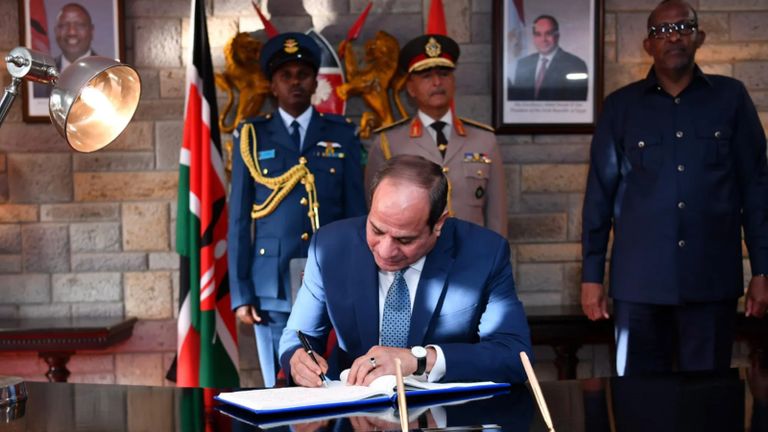 السيسي يكتب رسالة