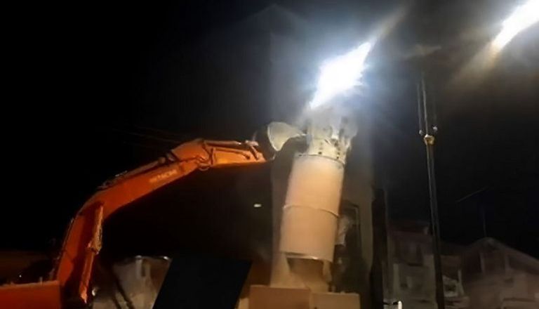 مئذنة مسجد السراجي قبل وبعد الهدم