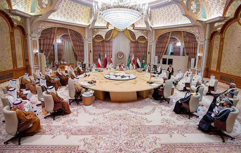 أعلام الدول الأعضاء بمجلس التعاون الخليجي