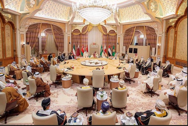 أعلام الدول الأعضاء بمجلس التعاون الخليجي