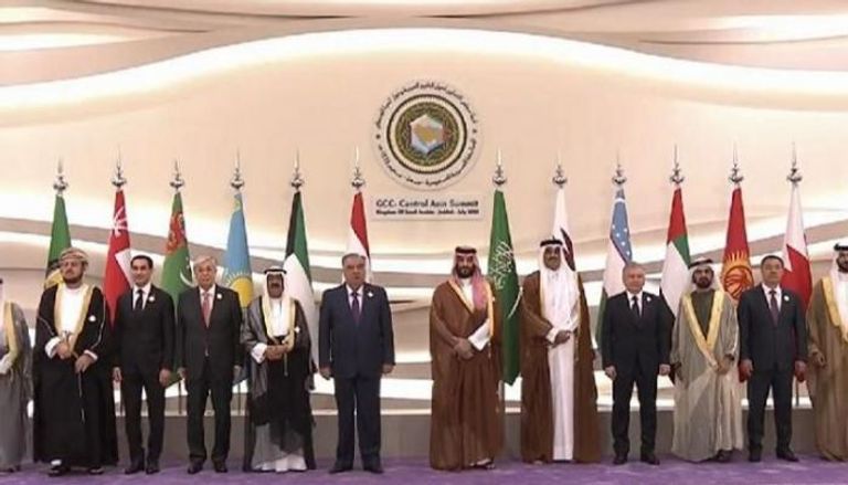  القادة المشاركون في القمة الخليجية ودول آسيا الوسطى 