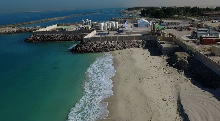 تحلية المياه بالطاقة المتجددة في دولة الإمارات