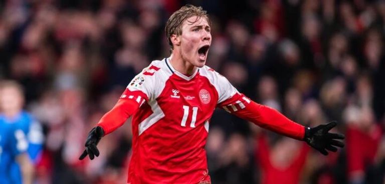 هوجيلاند مع الدنمارك راسموس هويلوند