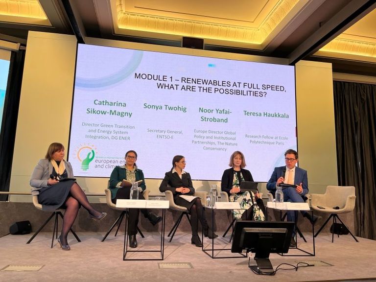 نور يافاي ستروباند منسقة لجنة التنوع البيولوجي بالمفوضية الأوروبية