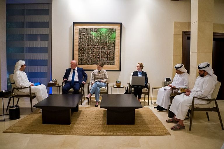 جانب من اللقاء جانب من اللقاء