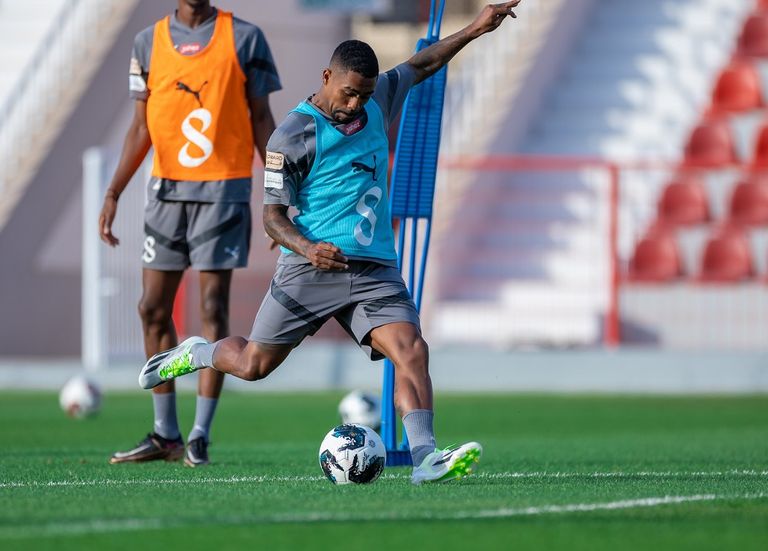 مالكوم في تدريبات الهلال السعودي جيسوس ومالكوم في الهلال السعودي