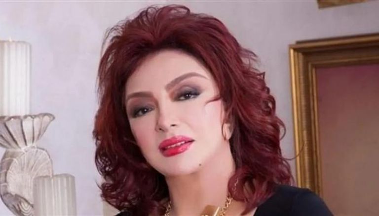 الفنانة نبيلة عبيد