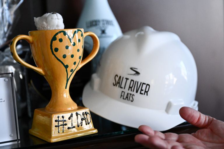 بيل غيتس في مكتبة بأريزونا