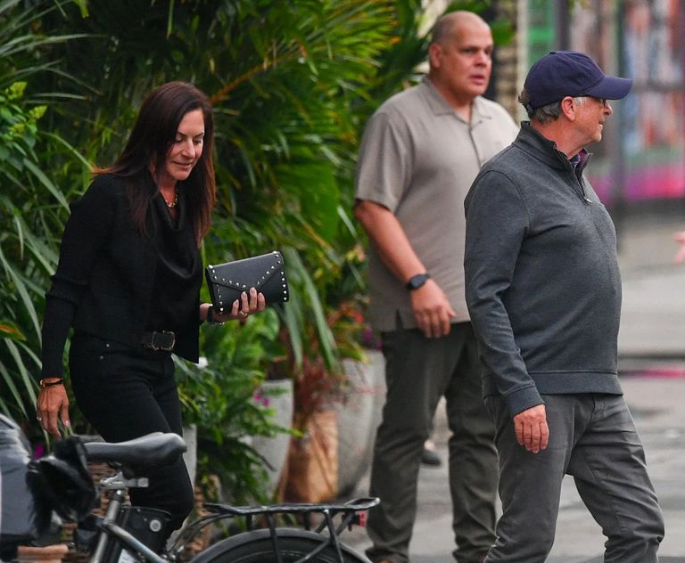 بيل غيتس وباولا هيرد بيل غيتس وباولا هيرد