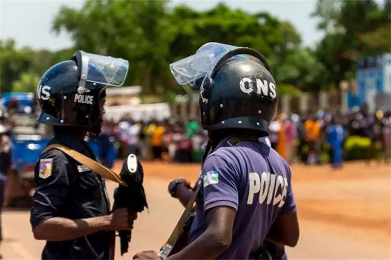 فوستين أرشانغ تواديرا