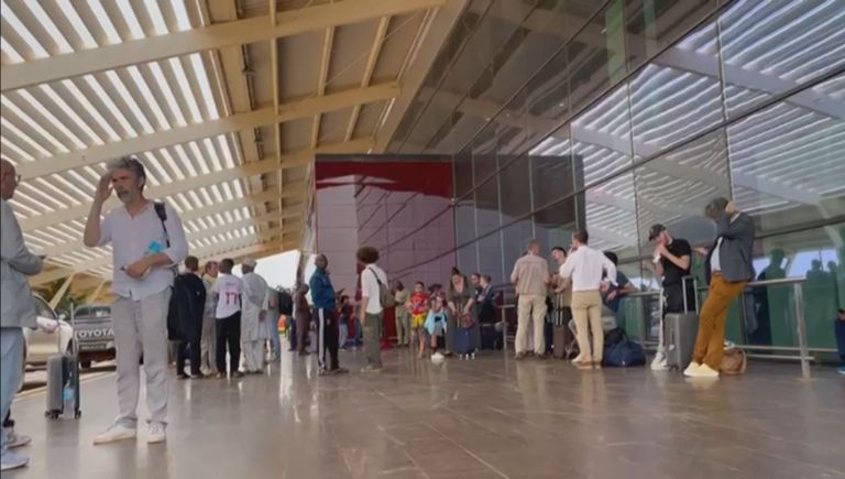 طائرة تجلي فرنسيين من نيامي