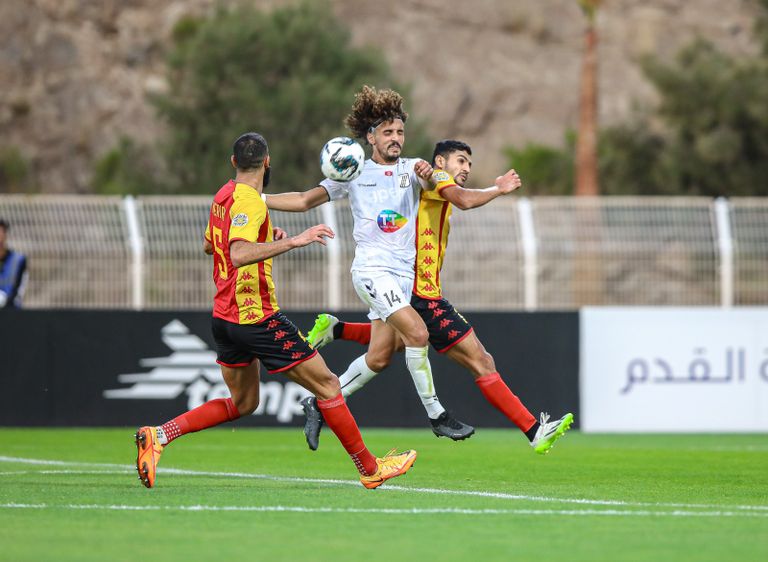 من مباراة الترجي والصفاقسي في البطولة العربية