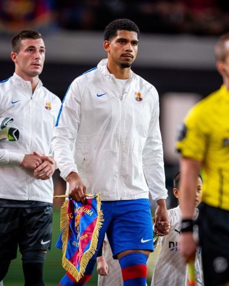 آراخو قائداً لبرشلونة