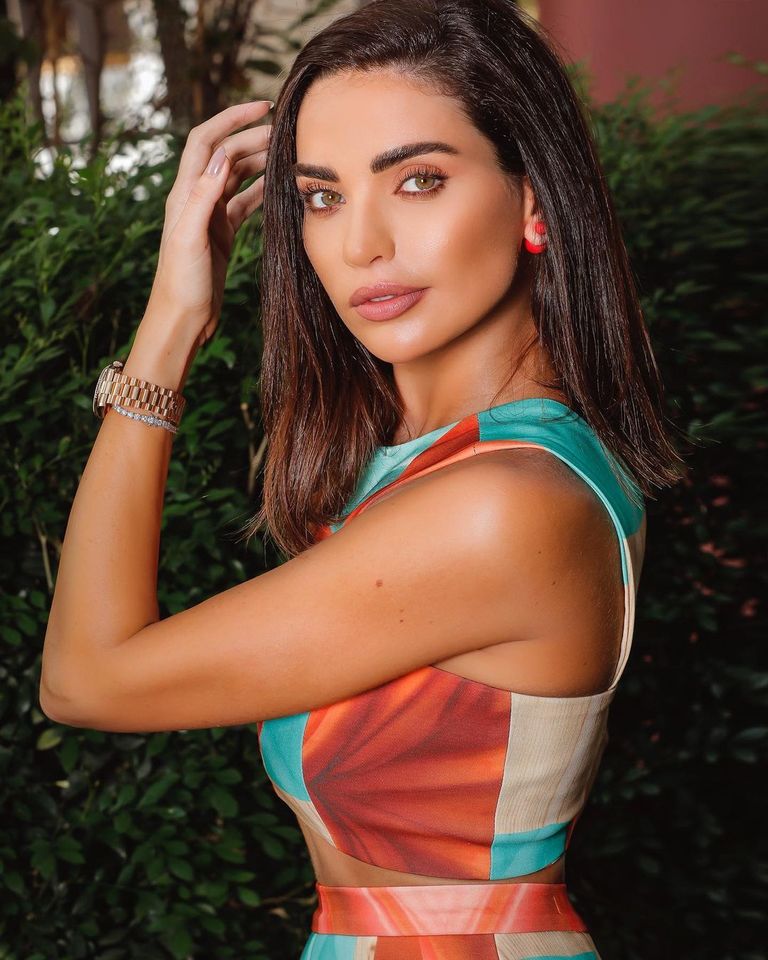 الممثلة اللبنانية داليدا خليل