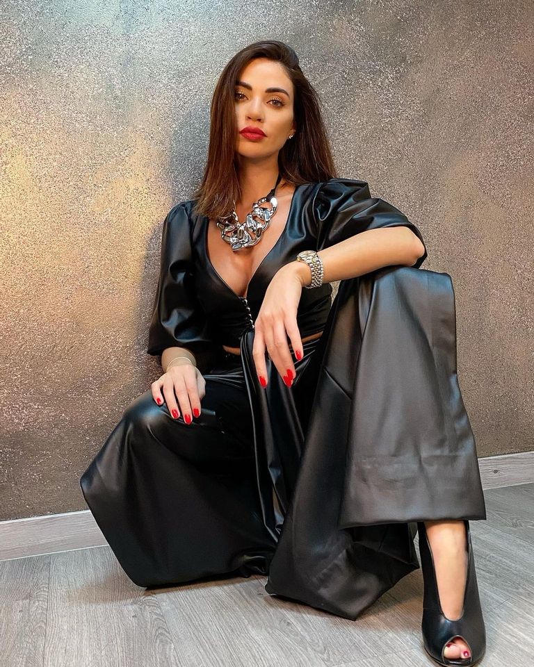 الممثلة اللبنانية داليدا خليل