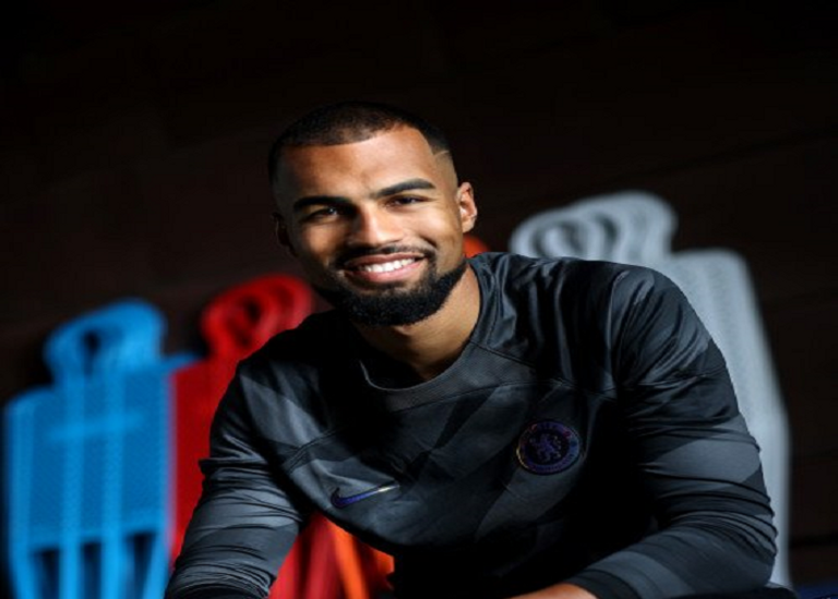 روبرت سانشيز حارس تشيلسي الجديد إدوارد ميندي بقميص تشيلسي